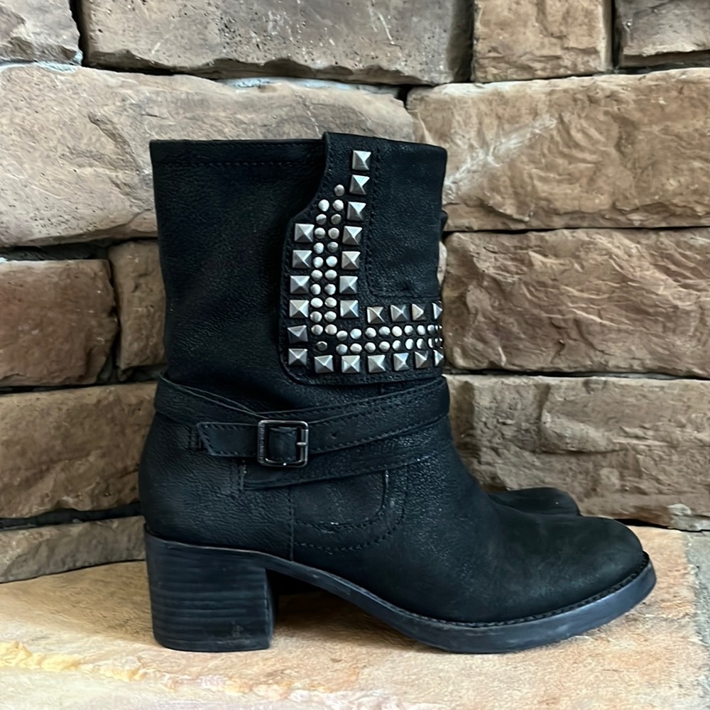 Vince Camuto Donato Black Studded Moto Boots / SZ 6‎